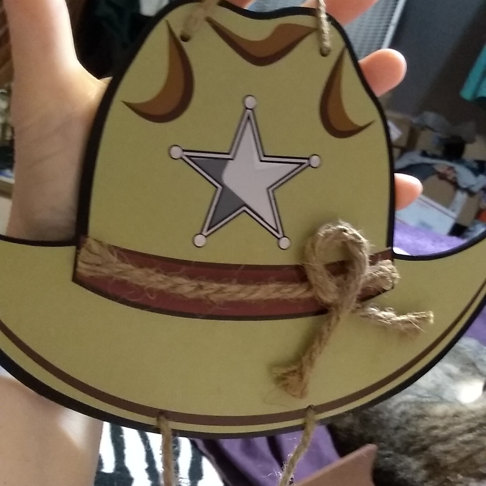 Cowboy Howdy Sign - Picture 5 of 6